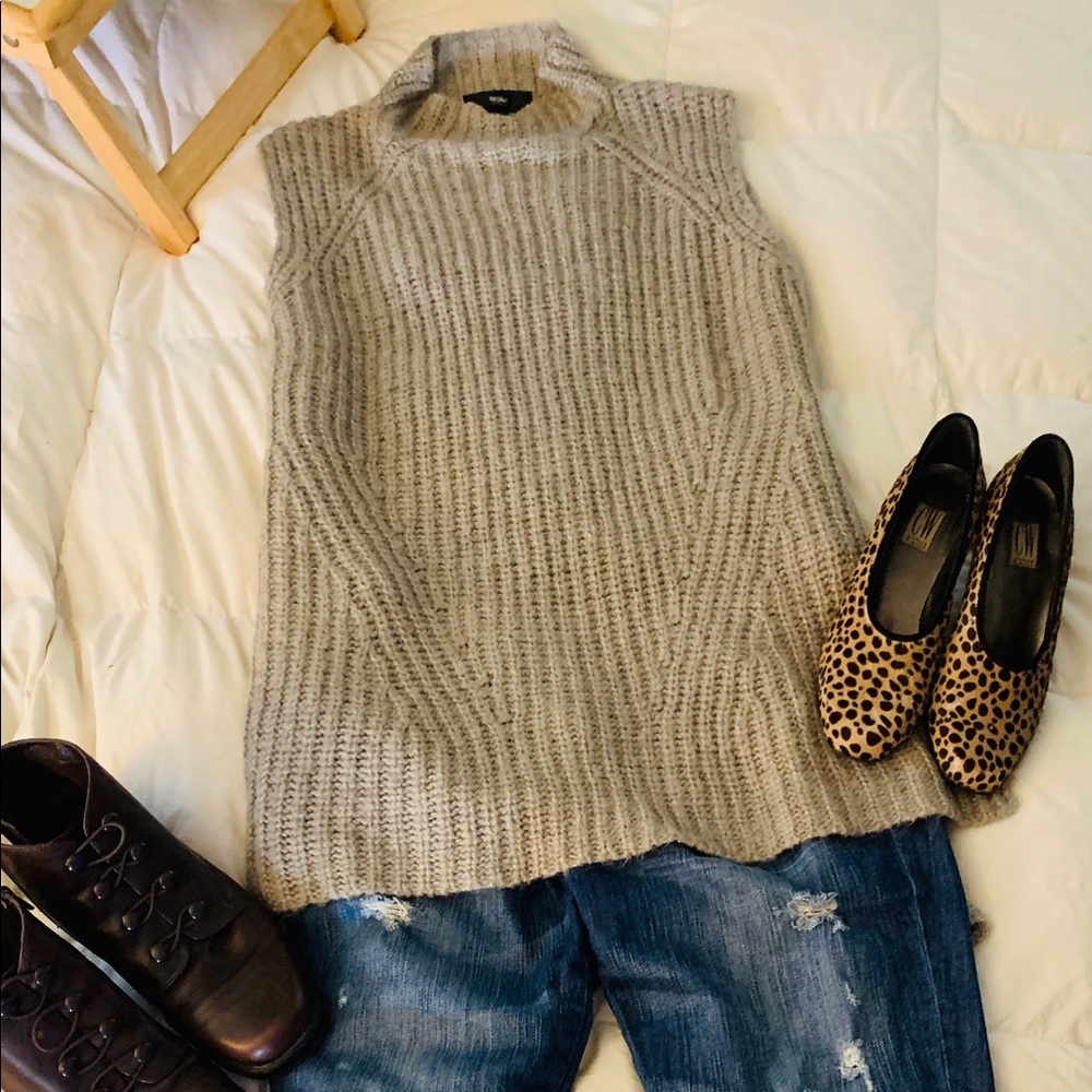 Mossimo Sleeveless Sweater